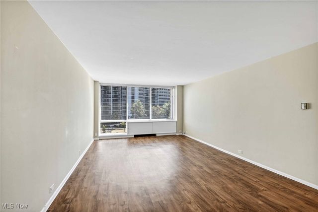 12700 Lake Avenue 609, Lakewood, OH 44107