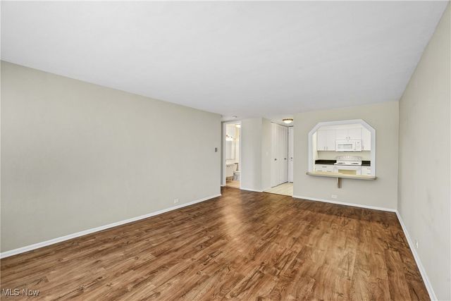 12700 Lake Avenue 609, Lakewood, OH 44107