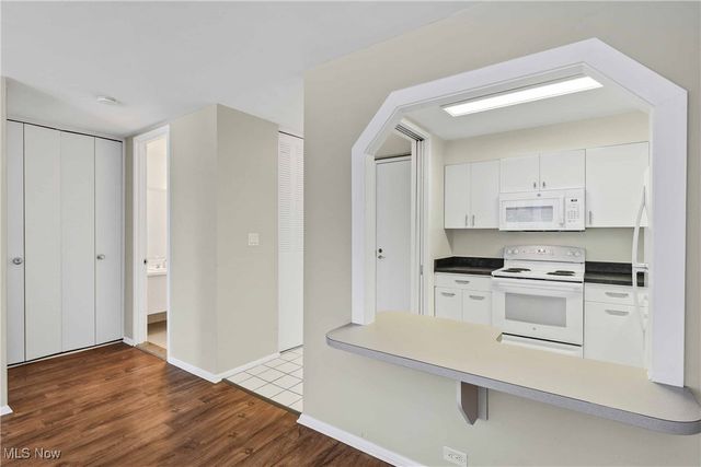 12700 Lake Avenue 609, Lakewood, OH 44107