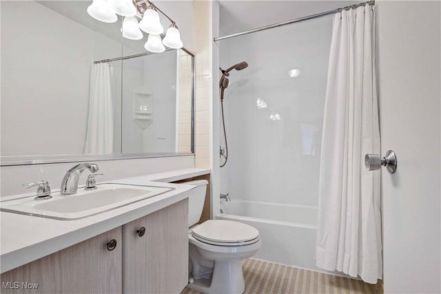 12700 Lake Avenue 609, Lakewood, OH 44107