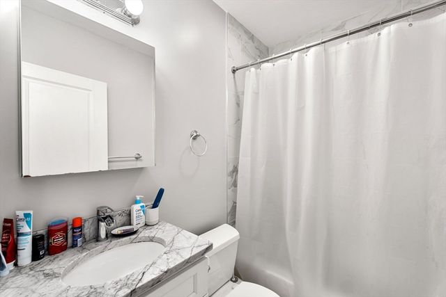 62 West Cedar St 3, Boston, MA 02114