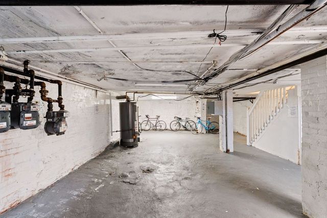 62 West Cedar St 3, Boston, MA 02114