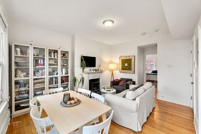 62 West Cedar St 3, Boston, MA 02114