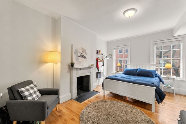 62 West Cedar St 3, Boston, MA 02114