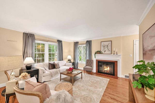 2464 N 82nd STREET, Wauwatosa, WI 53213