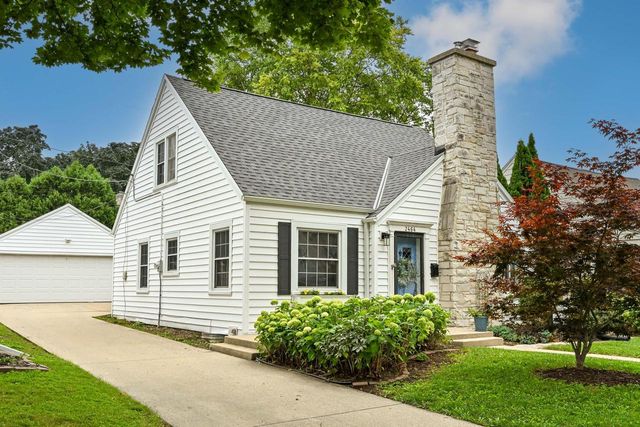 2464 N 82nd STREET, Wauwatosa, WI 53213
