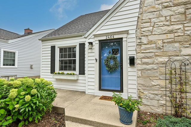 2464 N 82nd STREET, Wauwatosa, WI 53213