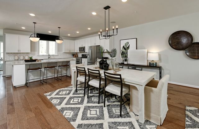 234 Mary Drive 05320, Schaumburg, IL 60193