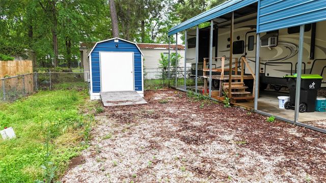 110 Canary Street, Point Blank, TX 77364