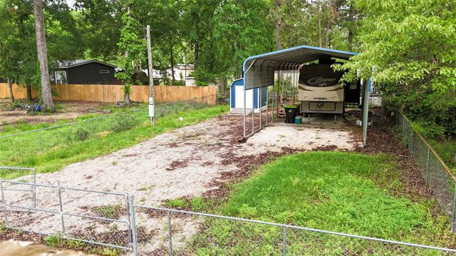 110 Canary Street, Point Blank, TX 77364