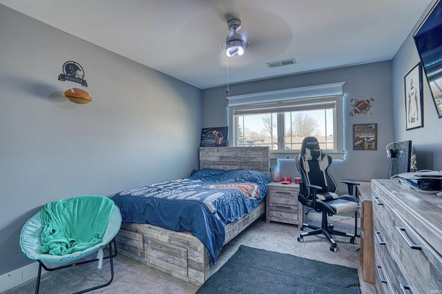 1330 Helen Court, Boonville, IN 47601