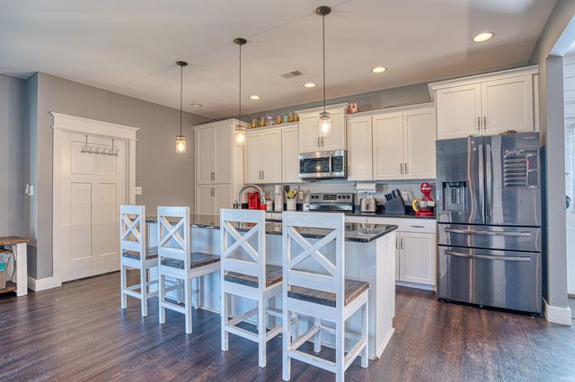 1330 Helen Court, Boonville, IN 47601
