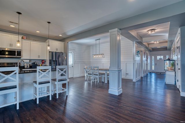 1330 Helen Court, Boonville, IN 47601