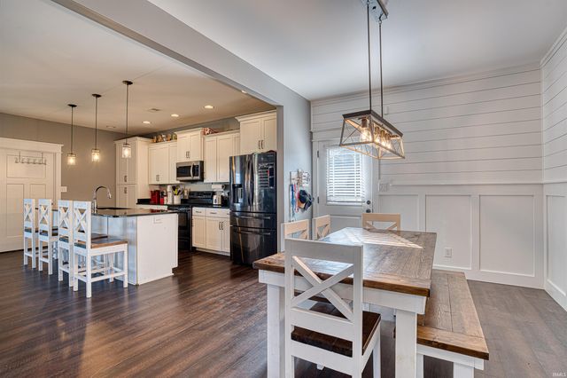 1330 Helen Court, Boonville, IN 47601