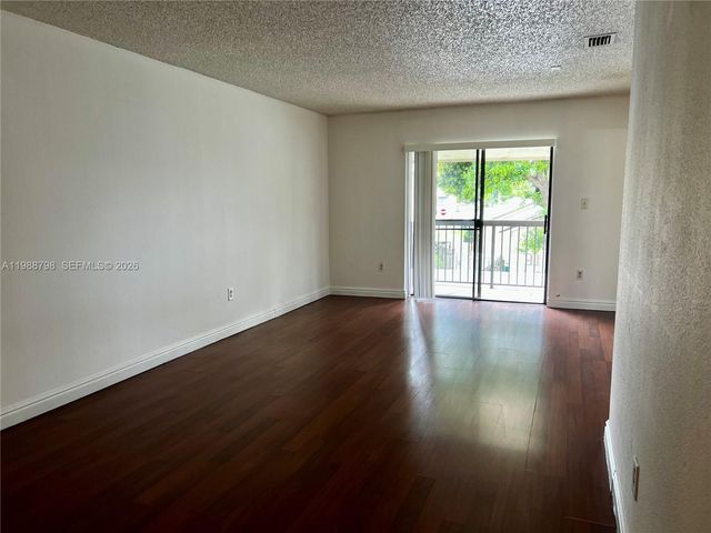 6001 Shakerwood Circle 204, Tamarac, FL 33319