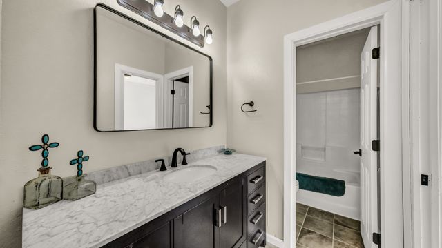 331 Tanglewood Drive, Weatherford, TX 76087