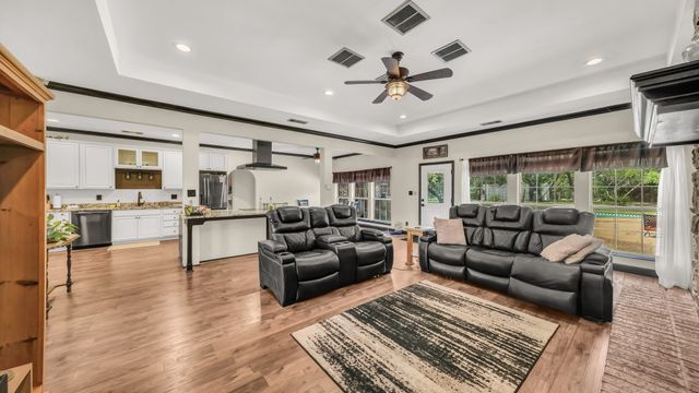 331 Tanglewood Drive, Weatherford, TX 76087