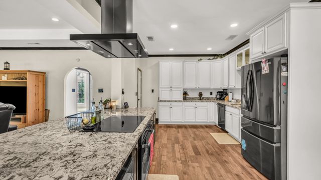 331 Tanglewood Drive, Weatherford, TX 76087