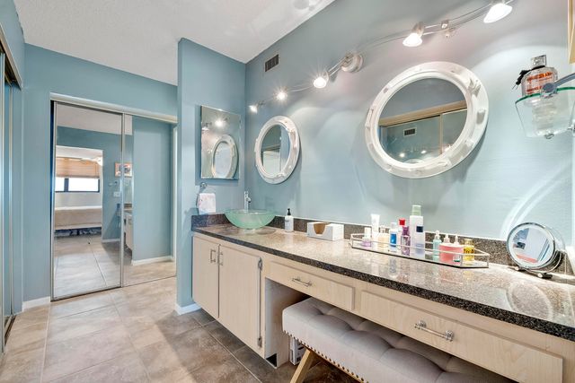 106 Lake Emerald Drive 308, Oakland Park, FL 33309