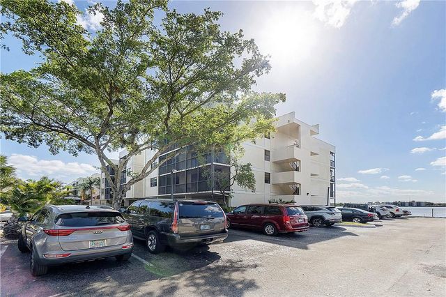 106 Lake Emerald Drive 308, Oakland Park, FL 33309