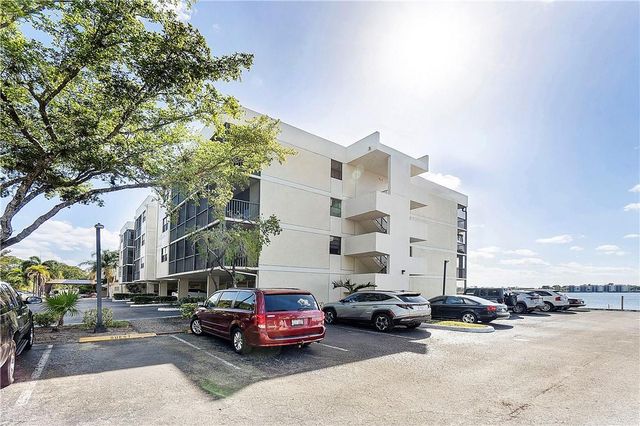 106 Lake Emerald Drive 308, Oakland Park, FL 33309