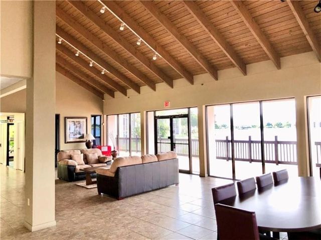 106 Lake Emerald Drive 308, Oakland Park, FL 33309