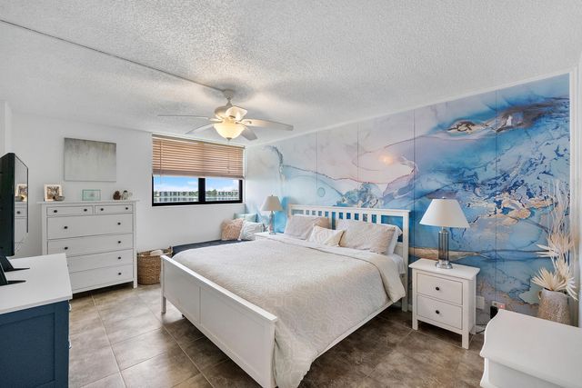 106 Lake Emerald Drive 308, Oakland Park, FL 33309