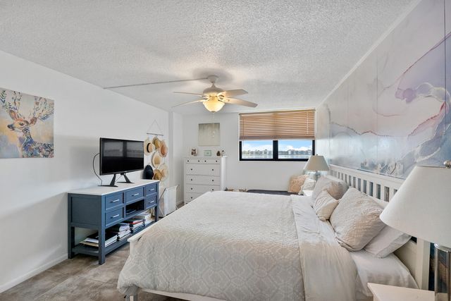 106 Lake Emerald Drive 308, Oakland Park, FL 33309