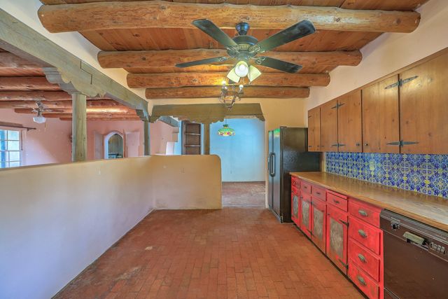 509 Chamiso Lane NW, Los Ranchos, NM 87107