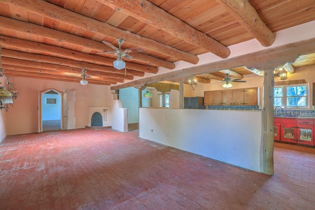 509 Chamiso Lane NW, Los Ranchos, NM 87107