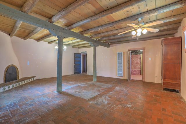 509 Chamiso Lane NW, Los Ranchos, NM 87107