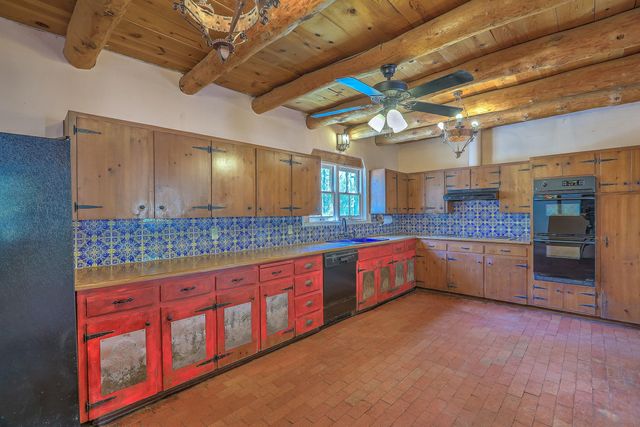 509 Chamiso Lane NW, Los Ranchos, NM 87107