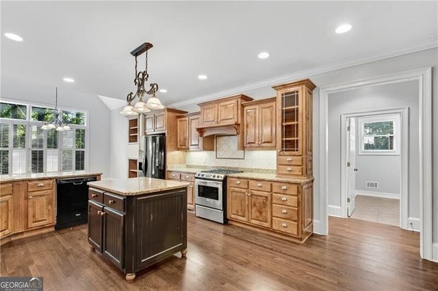 2414 Glenmore Lane, Snellville, GA 30078