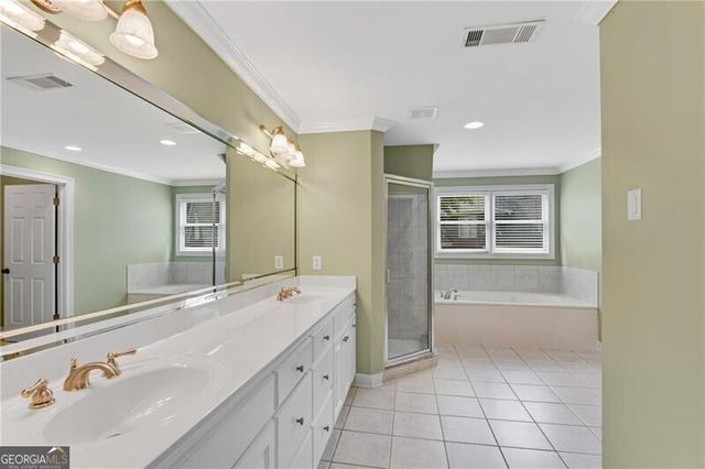 2414 Glenmore Lane, Snellville, GA 30078