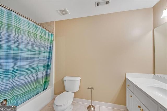 2414 Glenmore Lane, Snellville, GA 30078