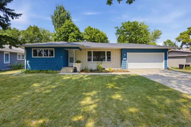 1418 22nd Avenue S, Moorhead, MN 56560