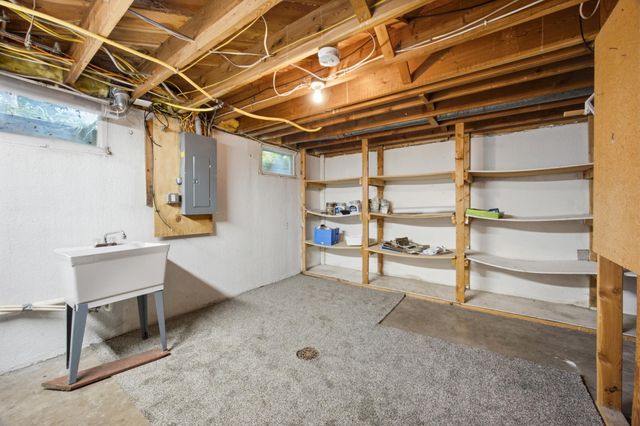 1418 22nd Avenue S, Moorhead, MN 56560