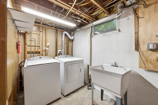 1418 22nd Avenue S, Moorhead, MN 56560