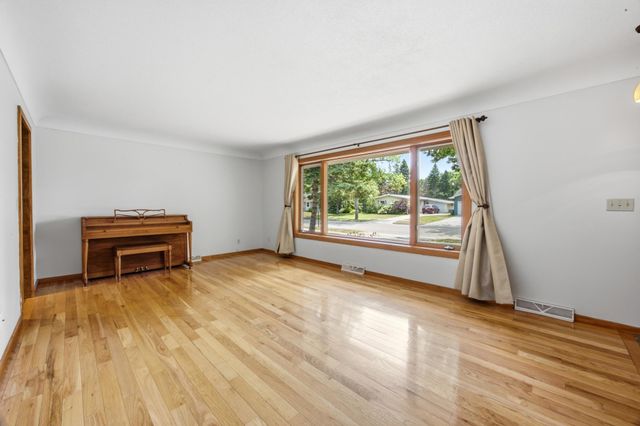 1418 22nd Avenue S, Moorhead, MN 56560