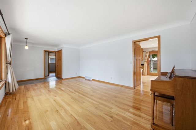 1418 22nd Avenue S, Moorhead, MN 56560
