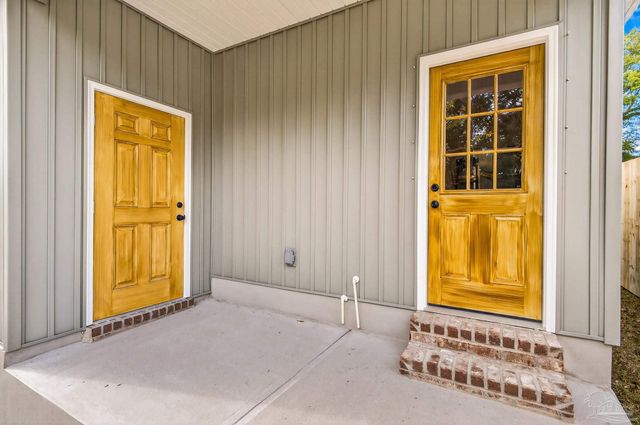 1106 N E St, Pensacola, FL 32501