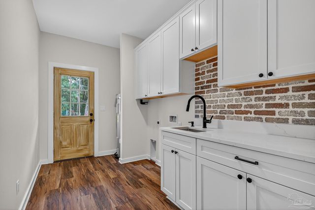 1106 N E St, Pensacola, FL 32501
