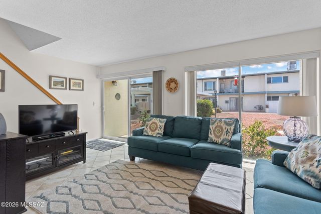 1439 S Jones Blvd Apt D7, Tucson, AZ 85713