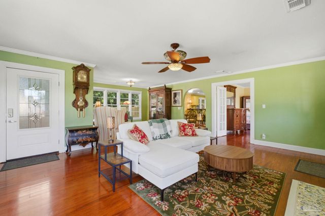 1420 N Davis Hwy, Pensacola, FL 32503