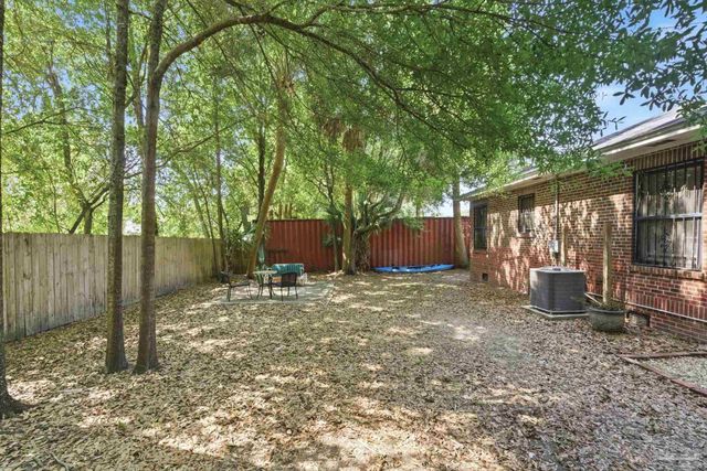 1420 N Davis Hwy, Pensacola, FL 32503