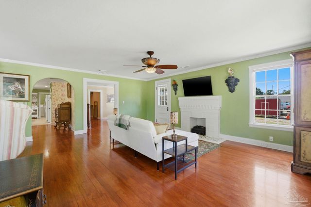 1420 N Davis Hwy, Pensacola, FL 32503
