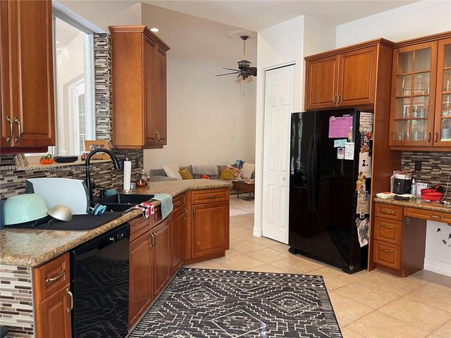 7009 NW 113th Ave, Parkland, FL 33076