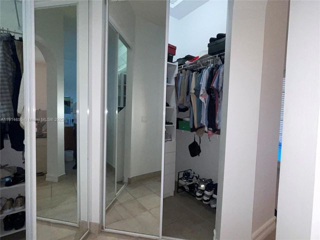 7009 NW 113th Ave, Parkland, FL 33076