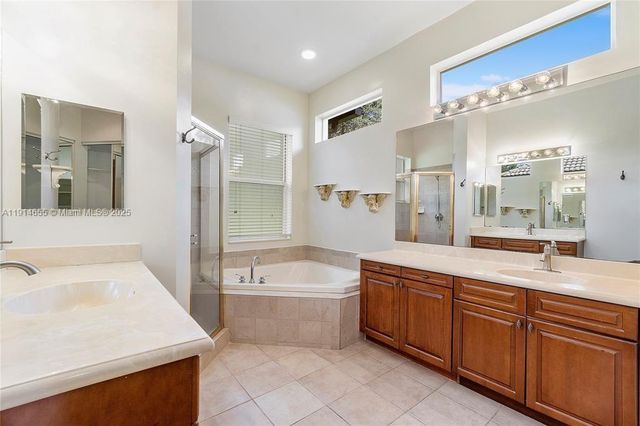 7009 NW 113th Ave, Parkland, FL 33076