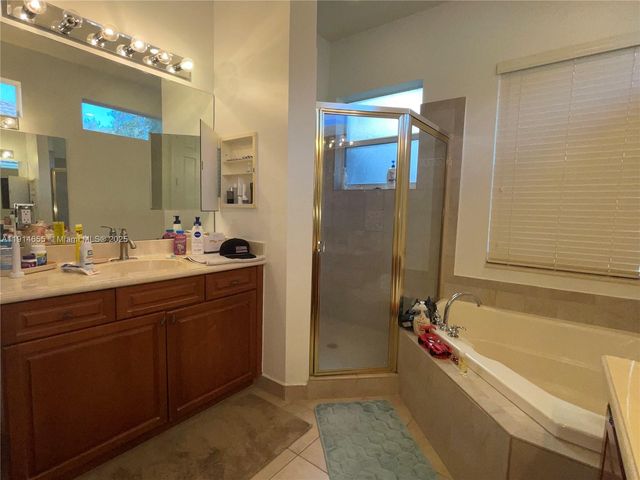 7009 NW 113th Ave, Parkland, FL 33076